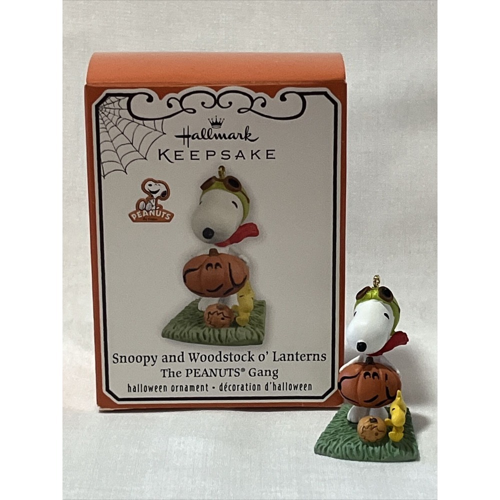 Hallmark 2012 The Peanuts Gang, Snoopy &‎ Woodstock o' Lanterns Halloween